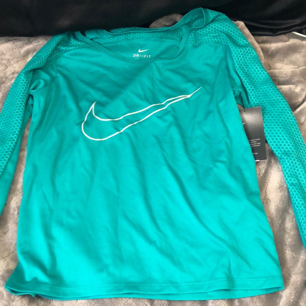 Turquoise Nike workout shirt